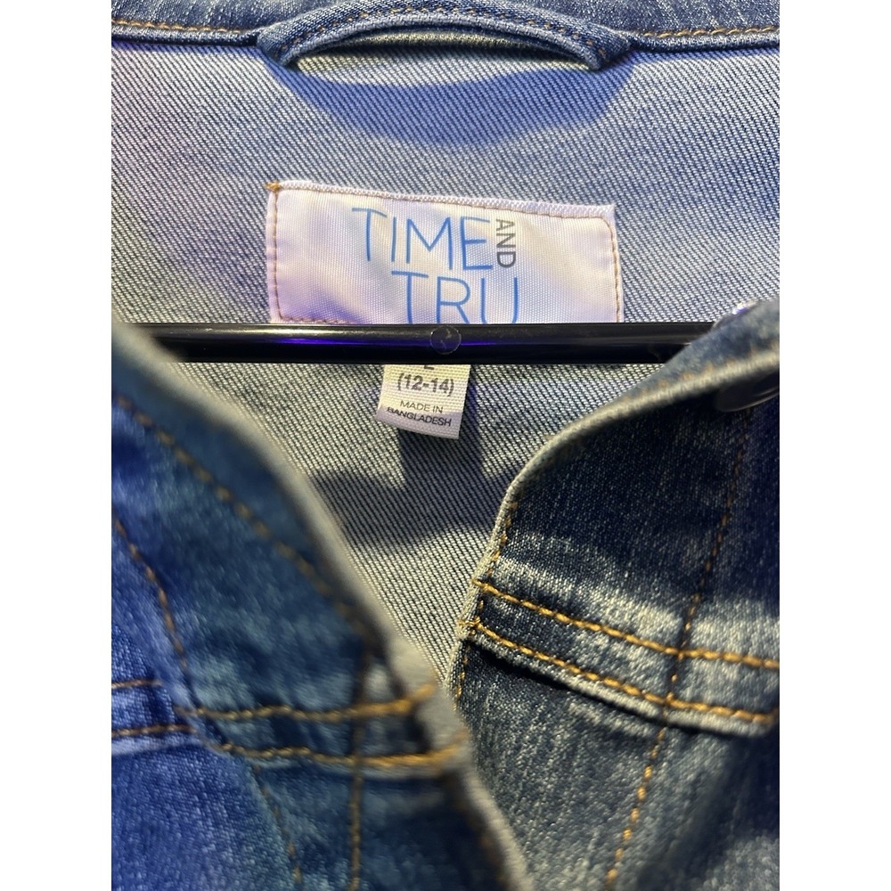 Time and Tru Women's Large Denim Jacket Blue Stretch Jean Trucker Button Front - Picture 3 of 3